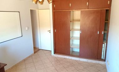 ALQUILER PH DE 3 AMB. C/COCHERA Y TERRAZA