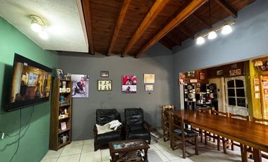 CASA 4 AMBIENTES VENTA GLEW PILETA LOCAL Y GARAJE