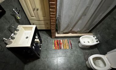 CASA 4 AMBIENTES VENTA GLEW PILETA LOCAL Y GARAJE