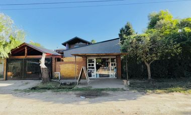 CASA 4 AMBIENTES VENTA GLEW PILETA LOCAL Y GARAJE