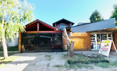CASA 4 AMBIENTES VENTA GLEW PILETA LOCAL Y GARAJE