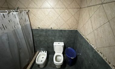 CASA 4 AMBIENTES VENTA GLEW PILETA LOCAL Y GARAJE