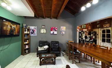 CASA 4 AMBIENTES VENTA GLEW PILETA LOCAL Y GARAJE