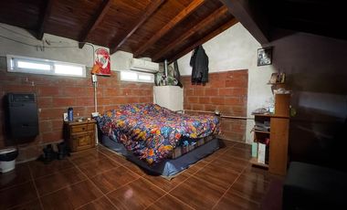 CASA 4 AMBIENTES VENTA GLEW PILETA LOCAL Y GARAJE