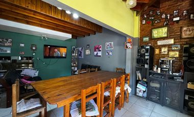 CASA 4 AMBIENTES VENTA GLEW PILETA LOCAL Y GARAJE