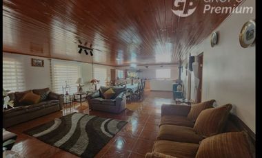 Casa en Venta en ESPECTACULAR, HERMOSA Y UNICA CASA COLONIAL EN DOÑIHUE