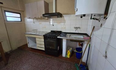 VENTA PH 3 AMB A REFACCIONAR EN VALENTIN ALSINA