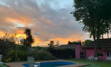 CASA QUINTA CON PILETA Y PARQUE 25 DE MAYO BS AS