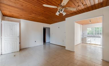 VENTA CASA 4 AMBIENTES DEL VISO MONTECARLO