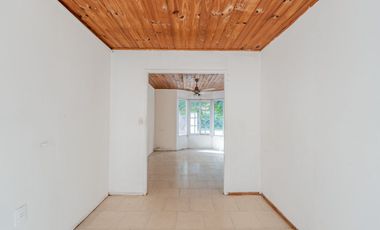 VENTA CASA 4 AMBIENTES DEL VISO MONTECARLO