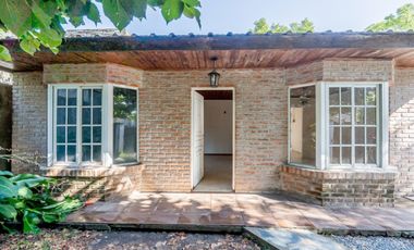 VENTA CASA 4 AMBIENTES DEL VISO MONTECARLO