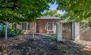 VENTA CASA 4 AMBIENTES DEL VISO MONTECARLO