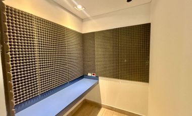 Alquiler de Oficina Comercial 120m² San Isidro