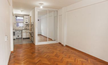 VENTA EN SAN ISIDRO AMPLIO MONOAMBIENTE-EXC UBIC!!
