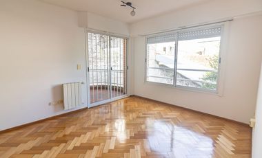 DPTO 2 AMB CON COCHERA Y PILETA DE NATAC, EXC UBIC