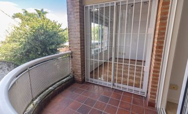 DPTO 2 AMB CON COCHERA Y PILETA DE NATAC, EXC UBIC