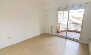 DPTO 2 AMB CON COCHERA Y PILETA DE NATAC, EXC UBIC