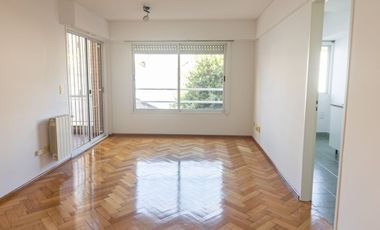 DPTO 2 AMB CON COCHERA Y PILETA DE NATAC, EXC UBIC