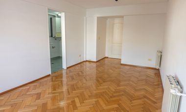 DPTO 2 AMB CON COCHERA Y PILETA DE NATAC, EXC UBIC