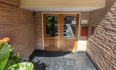 DPTO 2 AMB CON COCHERA Y PILETA DE NATAC, EXC UBIC