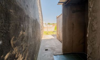 OPORTUNIDAD CASADE 2 DORMITORIOS EN HERMOSO BARRIO