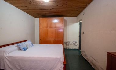 OPORTUNIDAD CASADE 2 DORMITORIOS EN HERMOSO BARRIO