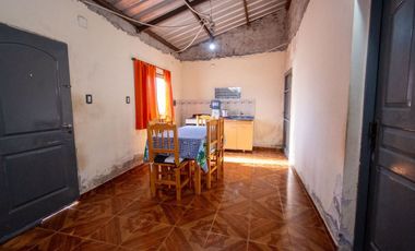 OPORTUNIDAD CASADE 2 DORMITORIOS EN HERMOSO BARRIO