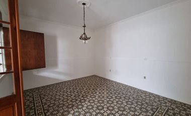 VENTA CASA CON DEPARTAMENTO