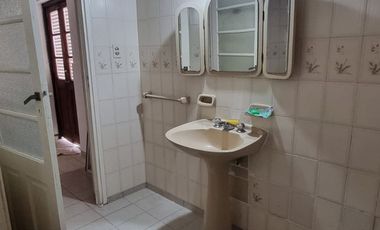 VENTA CASA CON DEPARTAMENTO