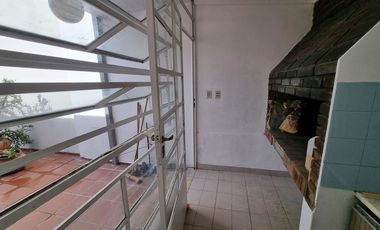 VENTA CASA CON DEPARTAMENTO