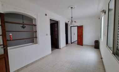 VENTA CASA CON DEPARTAMENTO