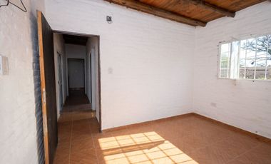 QUINTA A ESTRENAR EN ARROYO LEYES - 3 DORMITORIOS