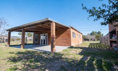 QUINTA A ESTRENAR EN ARROYO LEYES - 3 DORMITORIOS