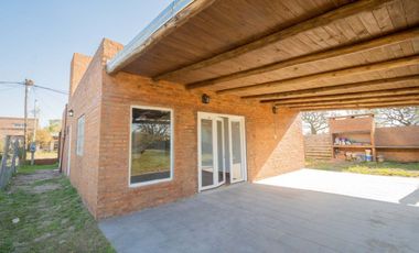 QUINTA A ESTRENAR EN ARROYO LEYES - 3 DORMITORIOS