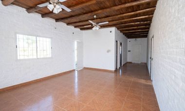 QUINTA A ESTRENAR EN ARROYO LEYES - 3 DORMITORIOS