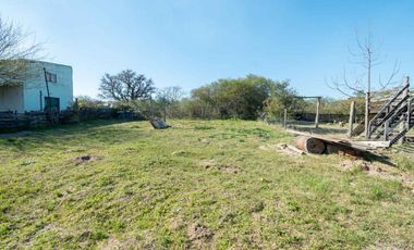 QUINTA A ESTRENAR EN ARROYO LEYES - 3 DORMITORIOS