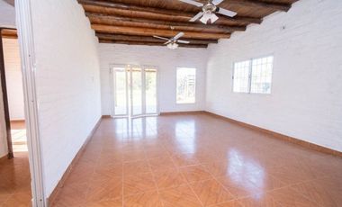 QUINTA A ESTRENAR EN ARROYO LEYES - 3 DORMITORIOS