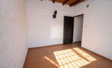 QUINTA A ESTRENAR EN ARROYO LEYES - 3 DORMITORIOS