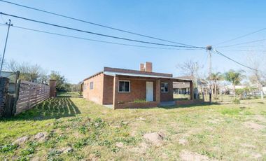 QUINTA A ESTRENAR EN ARROYO LEYES - 3 DORMITORIOS