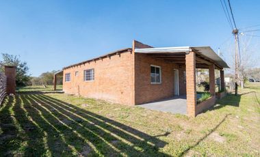QUINTA A ESTRENAR EN ARROYO LEYES - 3 DORMITORIOS