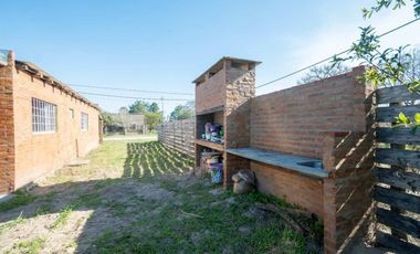 QUINTA A ESTRENAR EN ARROYO LEYES - 3 DORMITORIOS