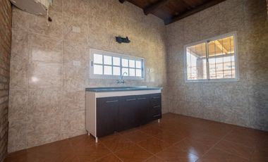 QUINTA A ESTRENAR EN ARROYO LEYES - 3 DORMITORIOS