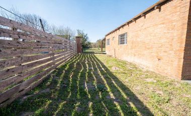 QUINTA A ESTRENAR EN ARROYO LEYES - 3 DORMITORIOS