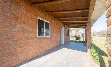QUINTA A ESTRENAR EN ARROYO LEYES - 3 DORMITORIOS