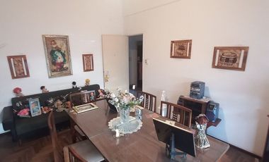 VENTA PH 6 AMBIENTES COCHERA PATIO TERRAZA BLOQUE