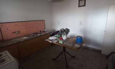 VENTA PH 6 AMBIENTES COCHERA PATIO TERRAZA BLOQUE