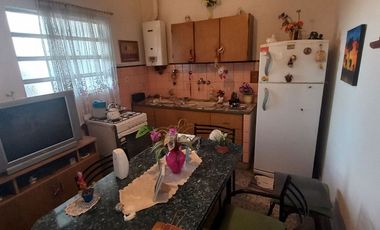 VENTA PH 6 AMBIENTES COCHERA PATIO TERRAZA BLOQUE