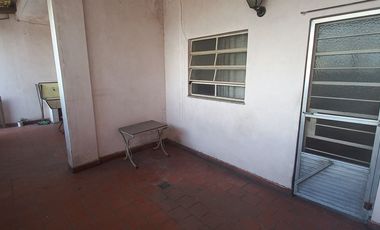 VENTA PH 6 AMBIENTES COCHERA PATIO TERRAZA BLOQUE