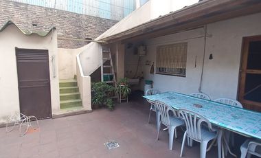 VENTA PH 6 AMBIENTES COCHERA PATIO TERRAZA BLOQUE
