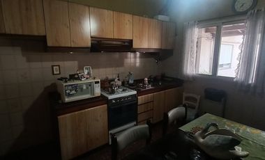 VENTA PH 6 AMBIENTES COCHERA PATIO TERRAZA BLOQUE